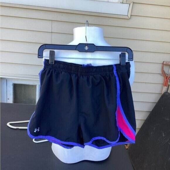 Grandpa mob wife clean girl office fairy core Women’s Under Armour shorts small - Picture 1 of 4